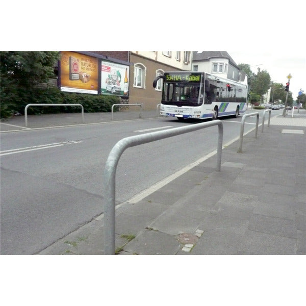Universalbügel aus Stahlrohr Ø 76 x 2,6 mm für Dübelbefestigung